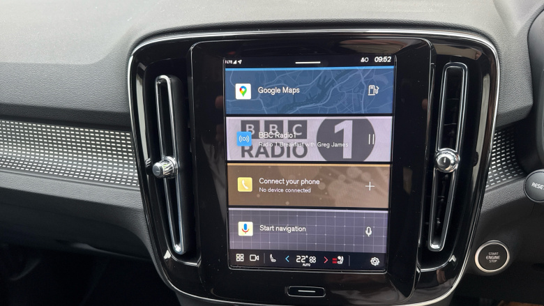 Volvo XC40 2.0 B4P Plus Dark 5dr Auto Petrol Estate